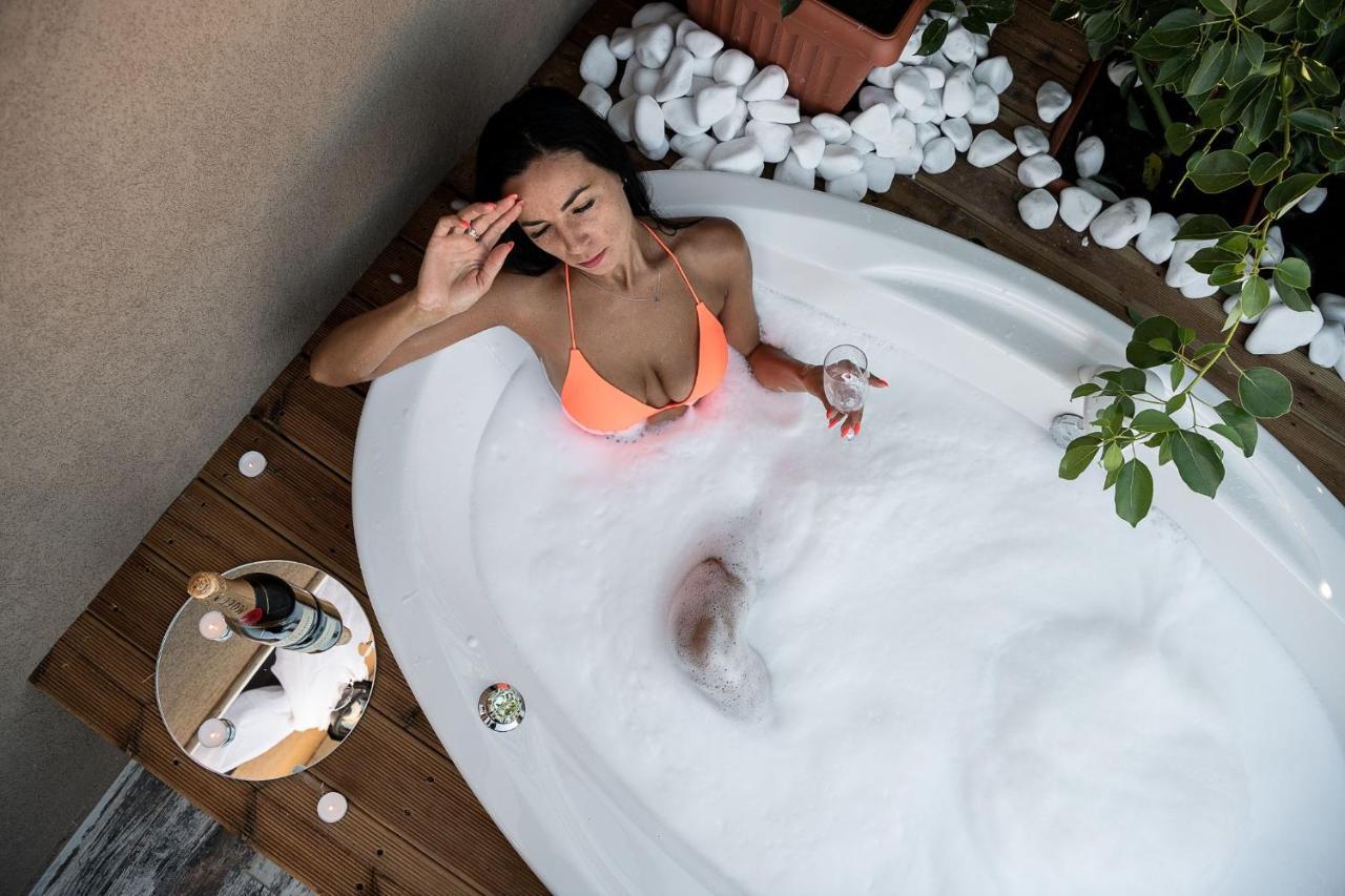 Castello Luxury Residence With Private Jacuzzi Ханья Экстерьер фото